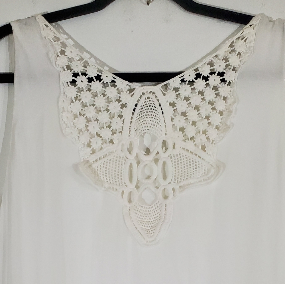 🩵 100% Silk Crochet Woman's Top - Picture 4 of 4